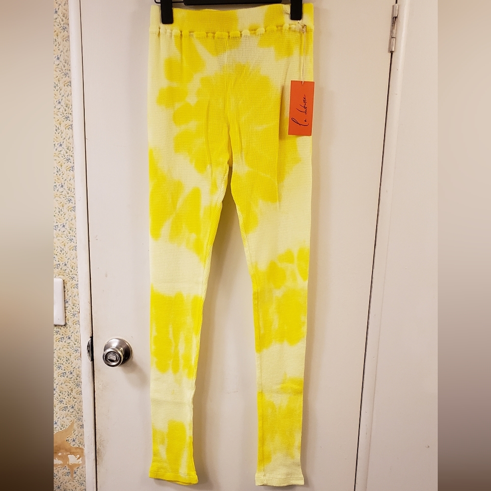 🌻NWT La Detresse The Star Electric Lemonade Thermal Legging